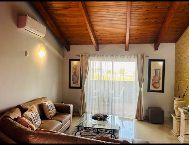 2 BEDROOM APARTMENT FOR SALE IN BRYANSTON